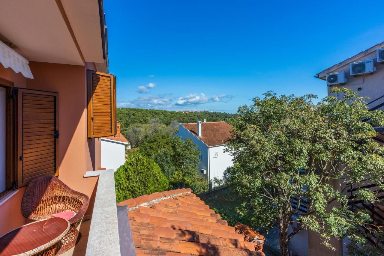 Apartments Villa Mavero Banjole Exterior photo
