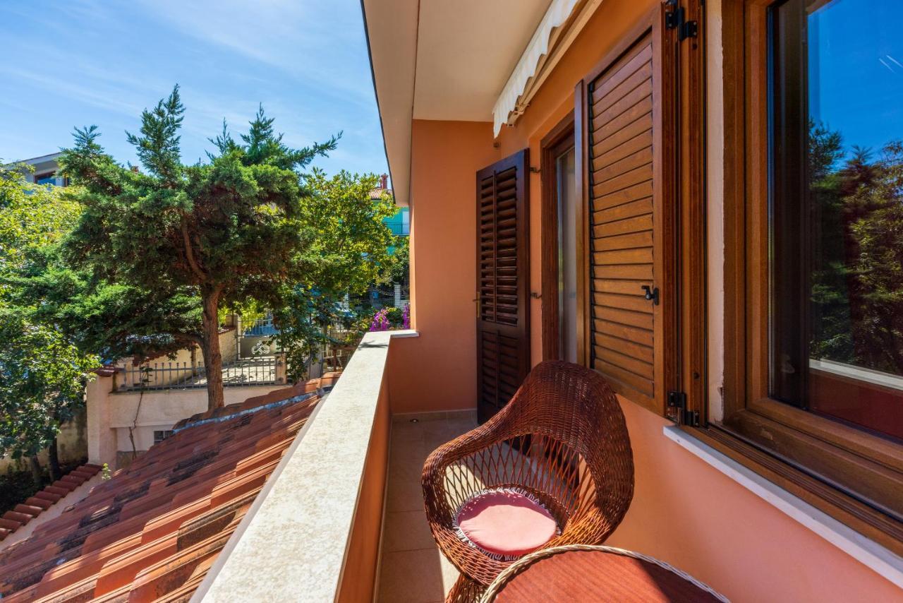 Apartments Villa Mavero Banjole Exterior photo