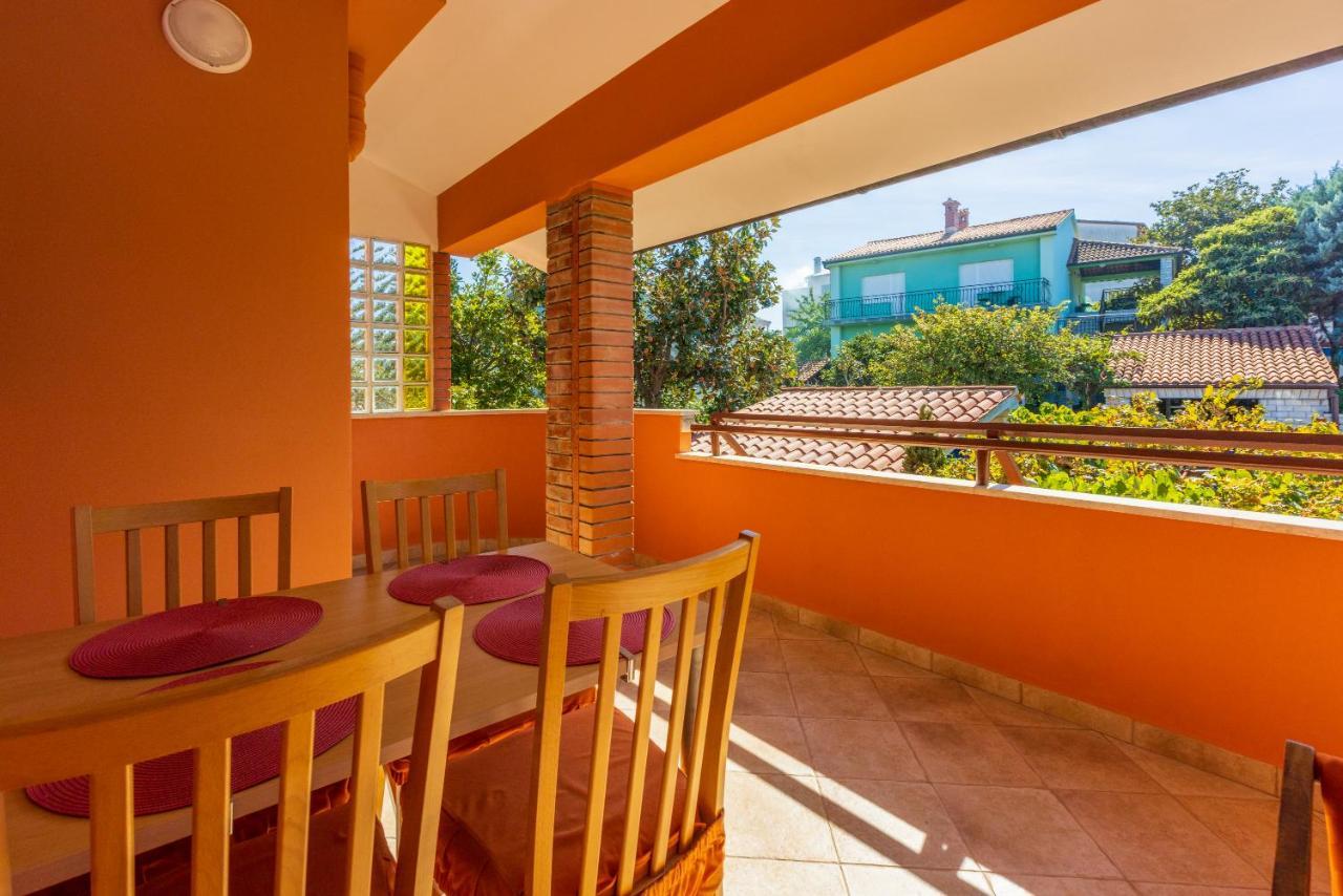 Apartments Villa Mavero Banjole Exterior photo